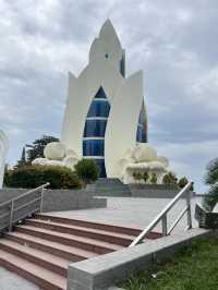 หอคอยรูปดอกบัว (Agarwood Tower)