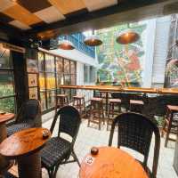 ร้านกาแฟในซอยเล็กๆ Giyanti Coffee Roastery