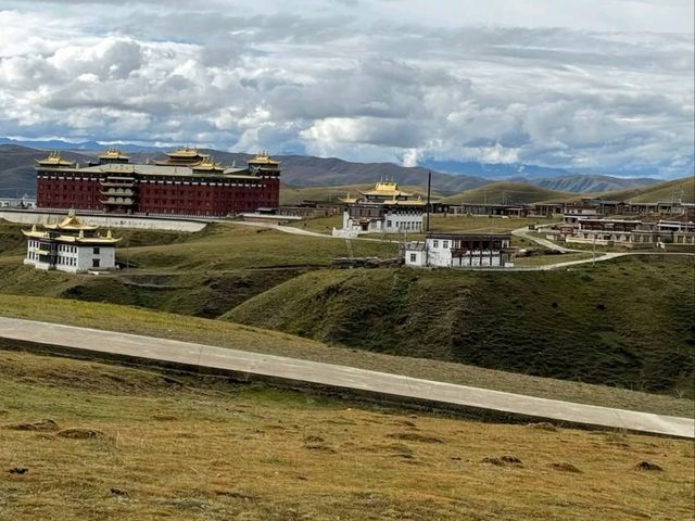 Exploring the Charm of Tagong Muya Grand Monastery