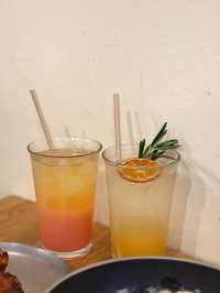 【上環木系慢活cafe🪵初嚐北非香辣蕃茄焗蛋】  