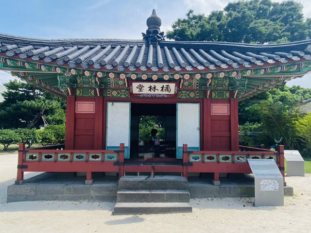 Serenity in the City: Gwandeokjeong’s Quiet Magic