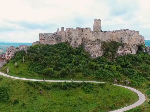 スピシュ城 – Spišský hrad スピシュ城 – Spišský hrad