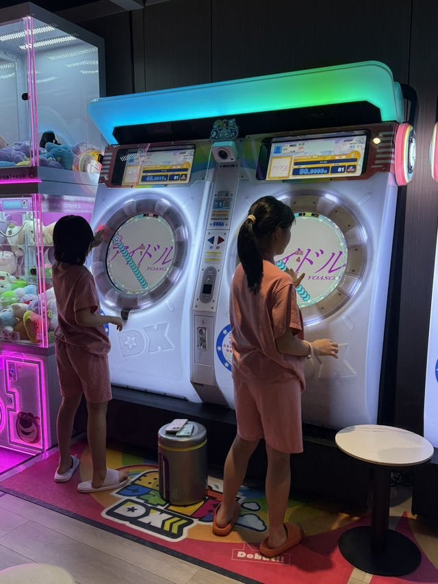 人均$1XX打機VR任玩唱K按摩飲酒整甲過夜 人均$1XX打機VR任玩唱K按摩飲酒整甲過夜
