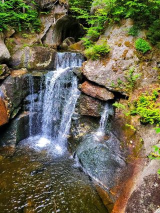 🪨 探索迷失河峽谷和巨石洞穴的魔力🪨