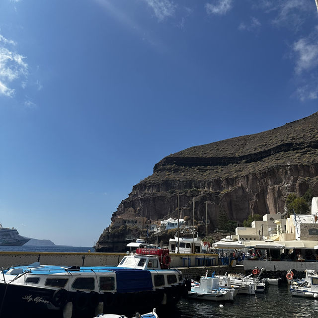 ⚓✨ Santorini Old Harbor – A Glimpse into Island Traditions