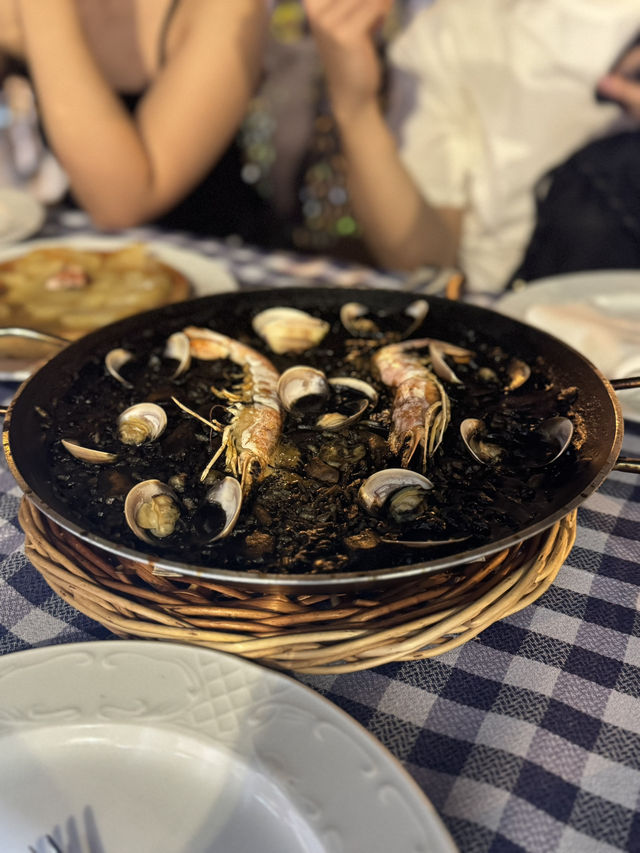 【Barcelona 一日行程攻略】高第建築 × 在地美食 ✨