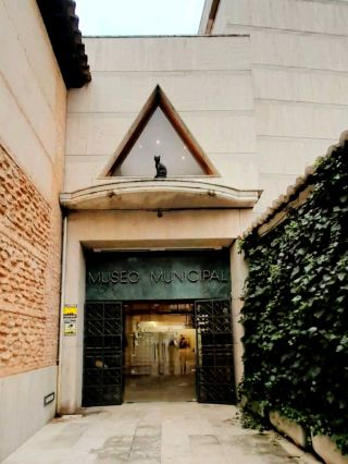Archaeological Relics and Contemporary Art