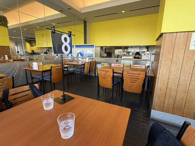 桜島も見える！ロケーション最高の水族館