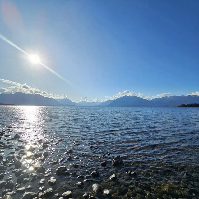 蒂阿瑙湖畔漫步療癒瞬間🌤 蒂阿瑙湖畔漫步療癒瞬間🌤