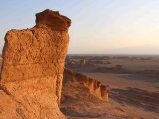 Lut Desert (Kaluts) – architecture made by wind