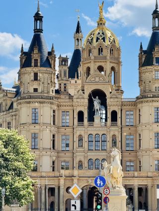 This stunning castle near Berlin is absolutely breathtaking!