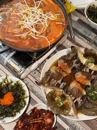 (Restaurant) A true rice thief to enjoy in Hongdae: Hongilpum Domestic Female Blue Crab Set Meal 🦀