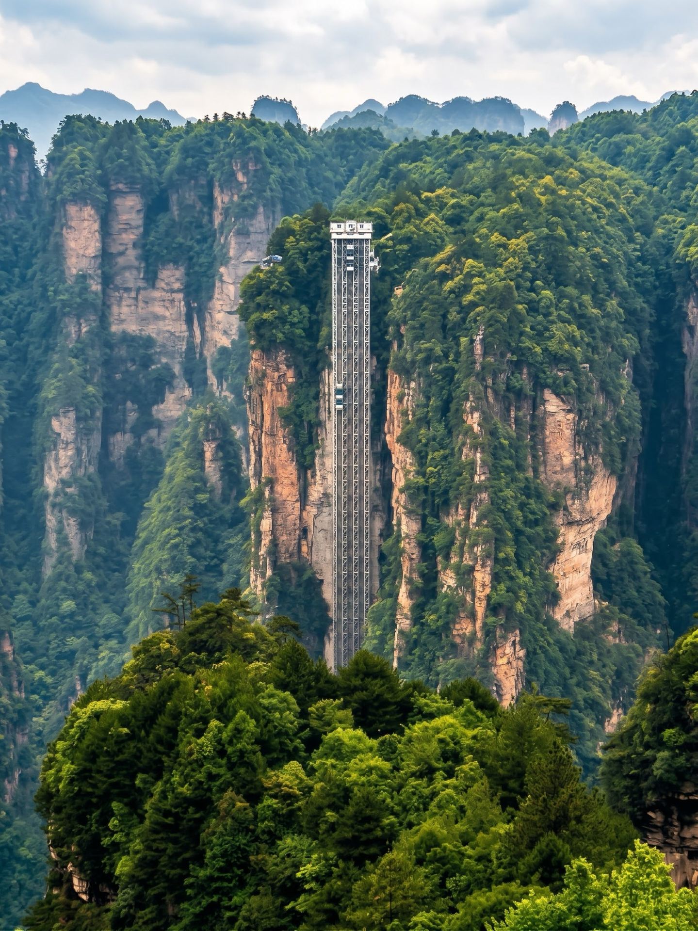 ภูเขาอวตาร: พิกัดลับริมหน้าผาที่นักท่องเที่ยว 90% ไม่เคยไป! ⛰️