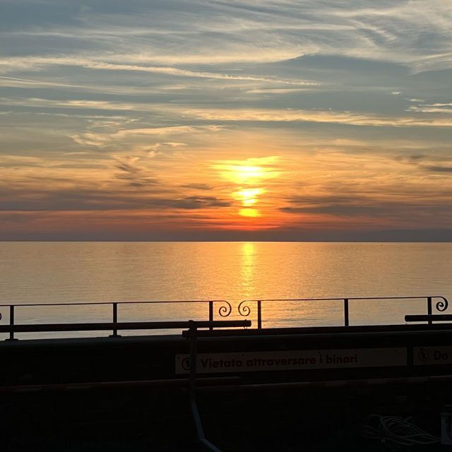 Cinque Terre sunset at Manarola