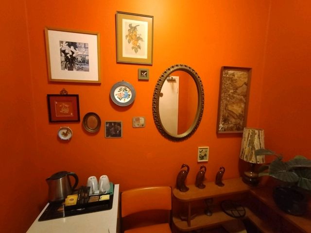 🏨Hotel Inn Or Art Gallery?🖼️