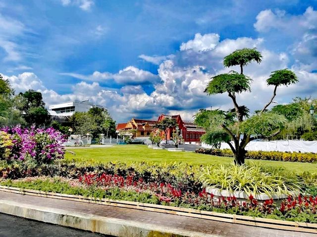 Amazing Saranrom Park