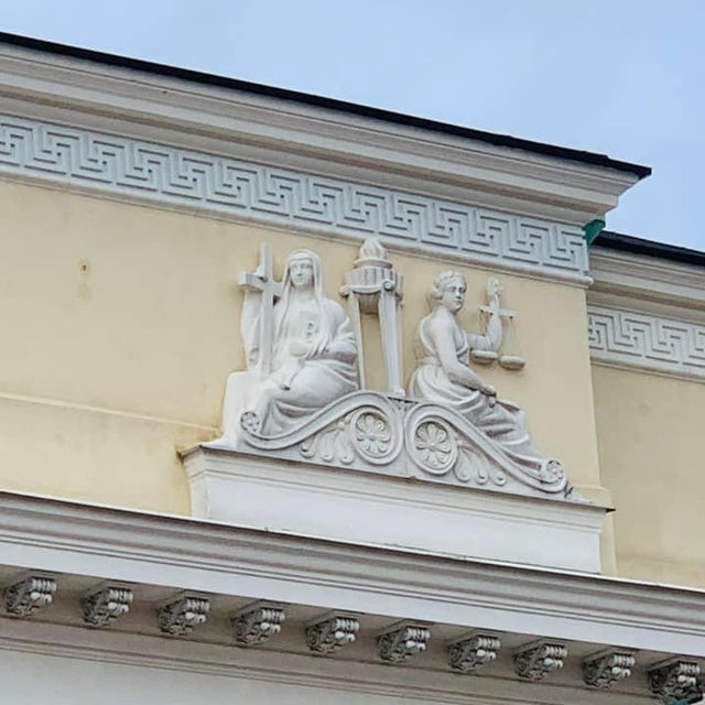 芬蘭🇫🇮景點-芬蘭國家圖書館