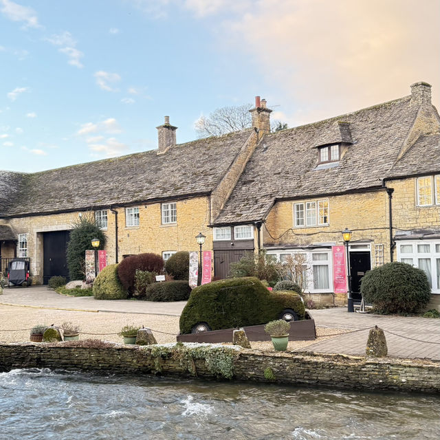 Tranquil Day in Bourton-on-the-Water