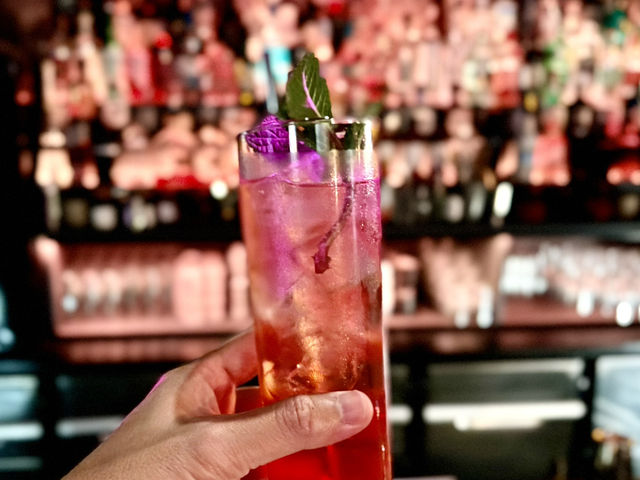 Hidden cocktail bar in Bonn