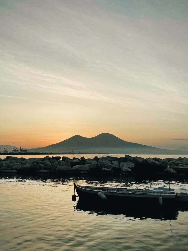 🍕💸 Summer Budget Trip to Naples — Culture, Coast & Cheap Eats!