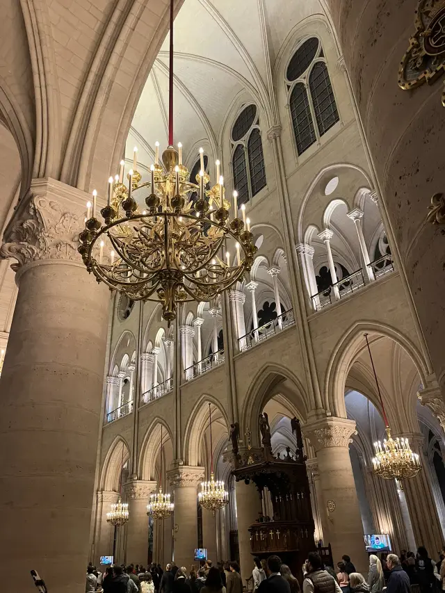 夜晚的光輝巴黎