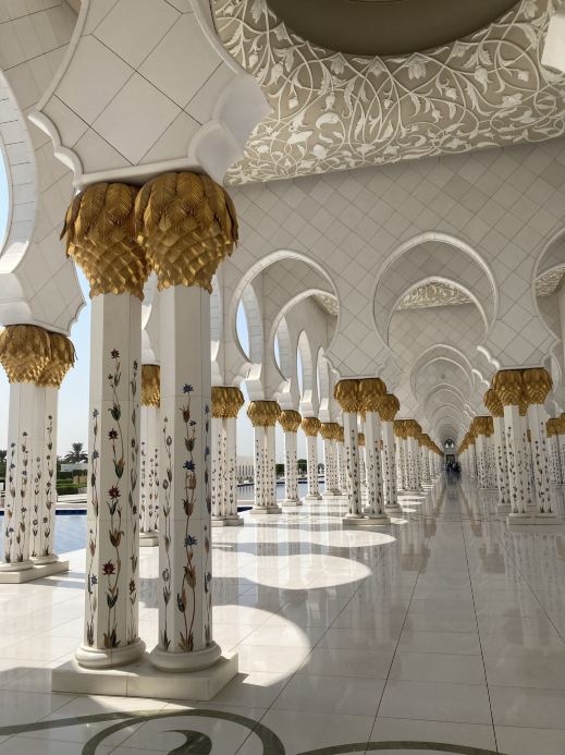 Sheikh Zayed Mosque: By day or by night?