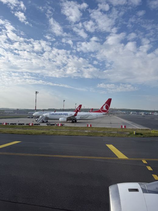The Early Morning Flight Dilemma: Sleep Early or Pack All Night?