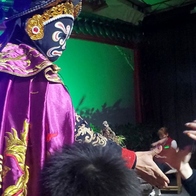 Mind-blowing Face Changing Act of the Sichuan Opera 