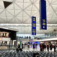 【香港国際空港】制限エリア内レストランが豊富で豪華すぎる！