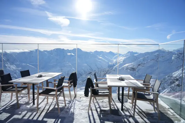 Unlock the dream skiing place of the little potato in the south, Soelden, Austria!