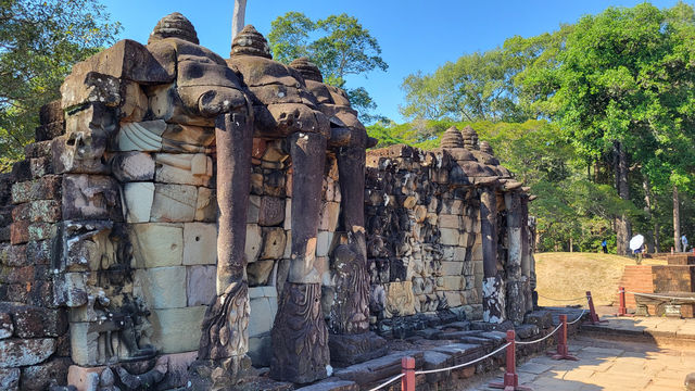 中國援助項目-王宮遺址，群象台、十二生肖塔