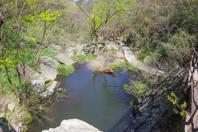 정청춘, 목란천지에 산을 오르며 몸을 단련하자