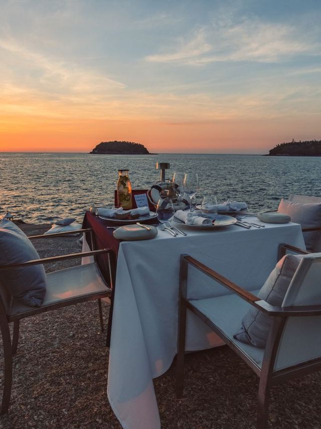 🌅 Phuket's Sunset Paradise: Kata Rocks 🏖️🍹