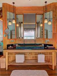 🌴🏖️ Maldives Magic: Top Stay at Constance Moofushi! 🍹🌟