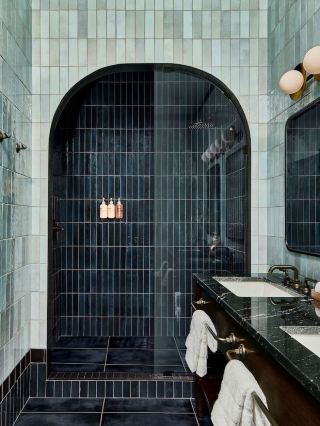 🌟 Lexington's Hidden Gem: Manchester Hotel 🌟