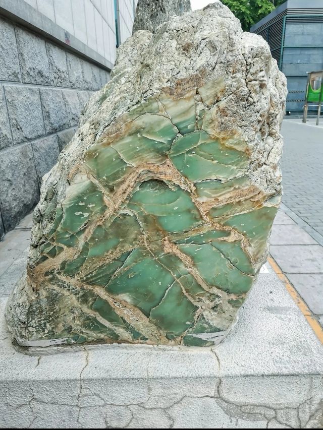 千萬別帶女朋友去中國地質博物館～