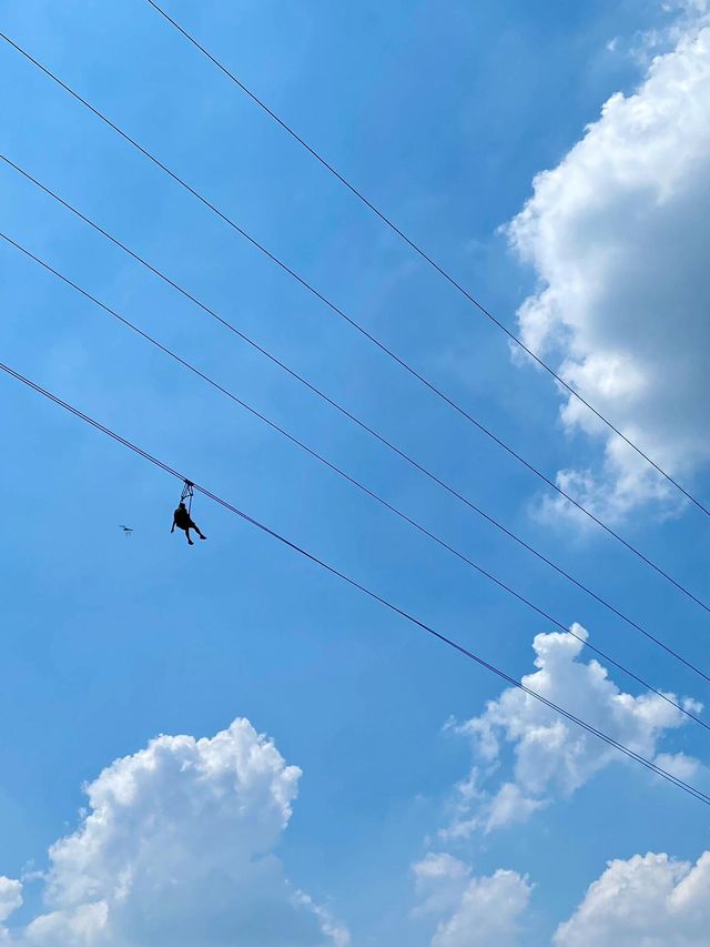 就在廣州藏在白雲山的夏天漫畫小草原