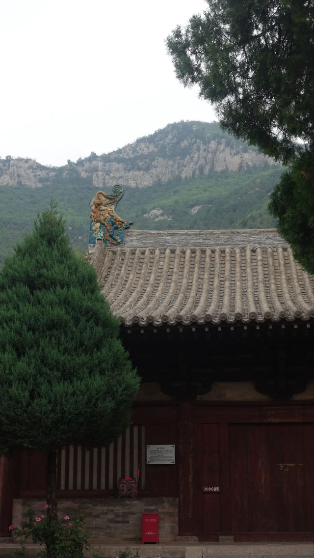 在濁漳河欣賞五代壁畫，解鎖最美木構歇山頂。