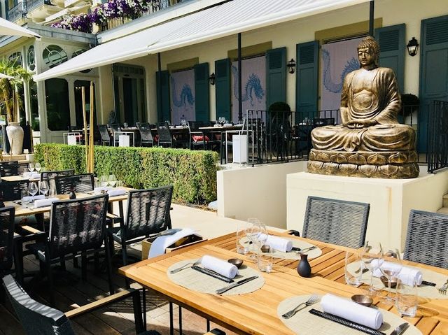萊蒙湖畔的豪華湖景酒店