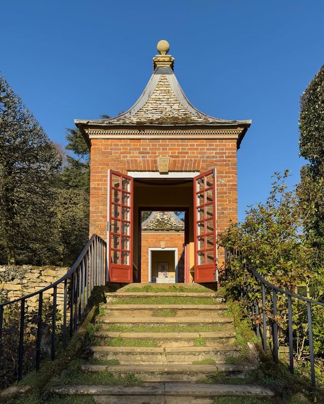 闖進春日嘅莫頓因馬什，邂逅一園繁花