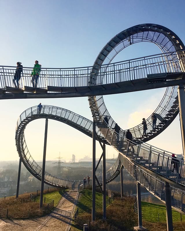 Duisburg Magic Mountain Killer Whale Trail: รถไฟเหาะตีลังกาในชีวิตจริง
