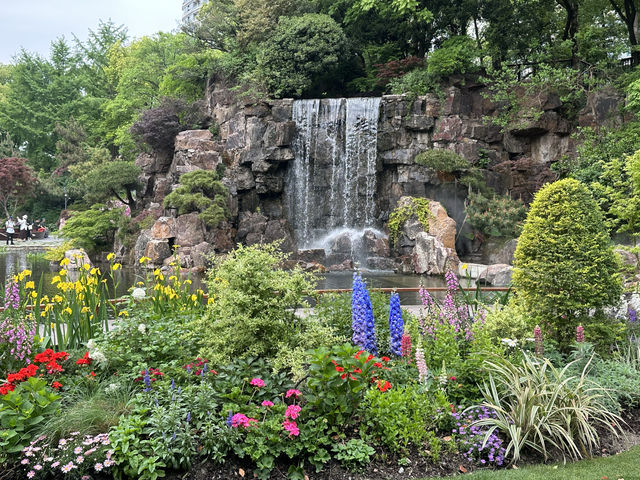 輔德里公園—疊石瀑布、杜鵑花海
