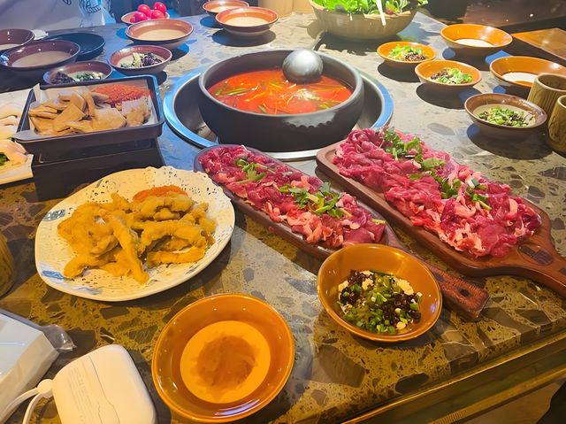 貴陽24小時：住智能酒店食酸湯牛肉，遊閱山湖公園
