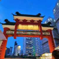 🌃廟街夜拍如電影！燈籠海下食勻港味與東南亞風味
