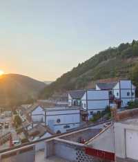 登臨人祖山，感受華夏文明的起源與震撼。