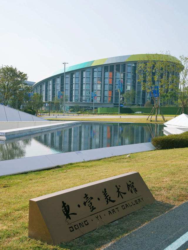 Chengdu Holiday: Stayed at a Panda Hotel, Enjoyed Boating, Rafting, and the Expo Gardens! ✈ 