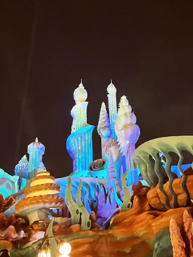 DisneySea Magic✨🏰 Tokyo DisneySea at Night: Where Fantasy Glows on Water! 🌙