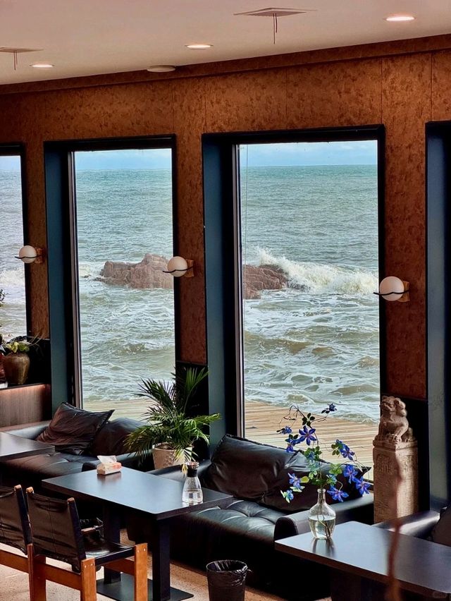 🌊 눈앞엔 끝없이 펼쳐진 바다! 청도 최고의 풍경 카페✨ 🌊 눈앞엔 끝없이 펼쳐진 바다! 청도 최고의 풍경 카페✨