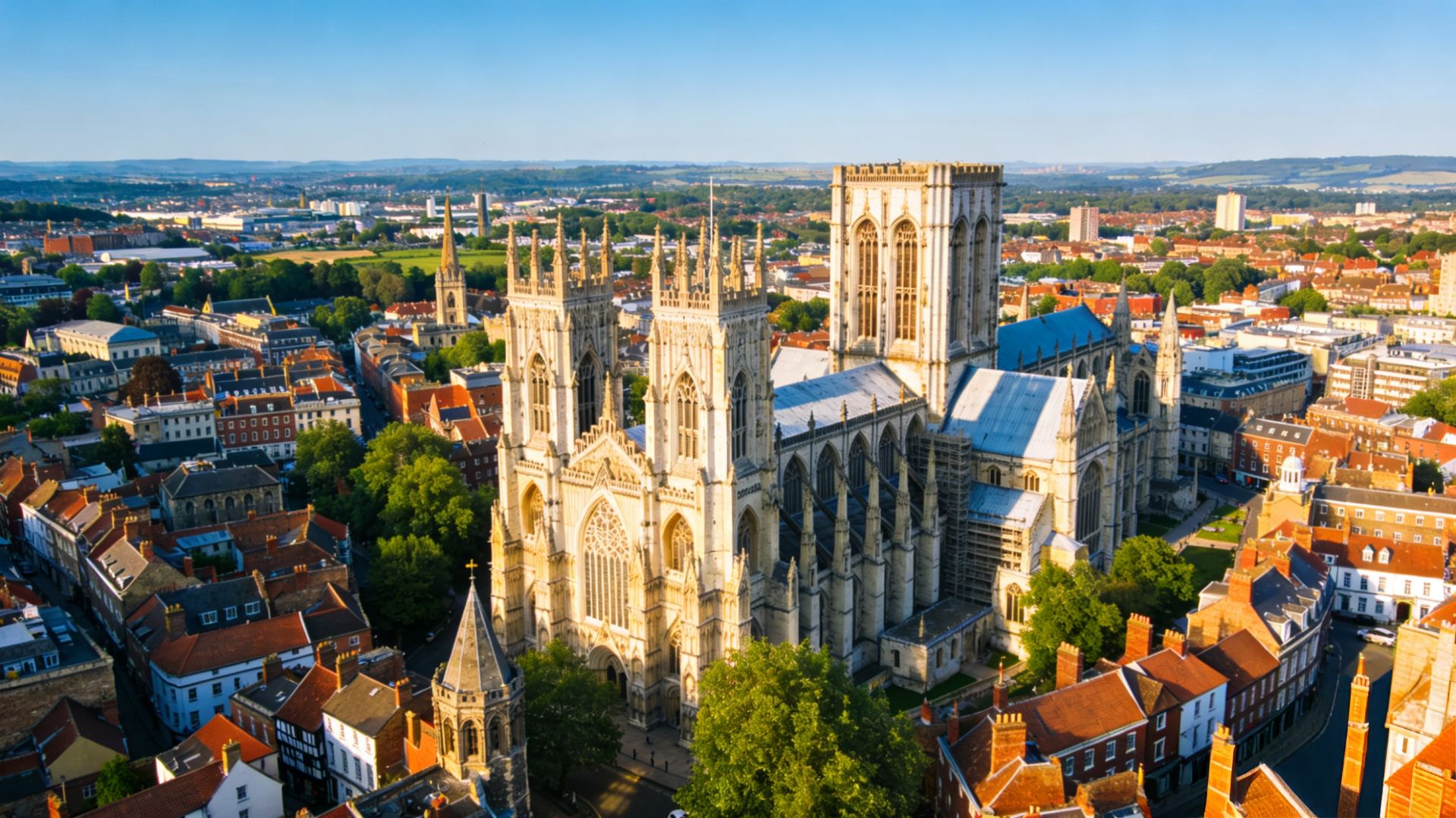 Cảnh báo! Nhà thờ York Minster rất đẹp để chụp ảnh; chúng tôi không chịu trách nhiệm nếu điện thoại của bạn hết bộ nhớ.