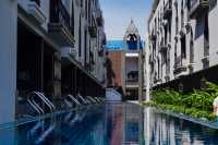 私享一池碧水,靜謐綠洲中甦醒